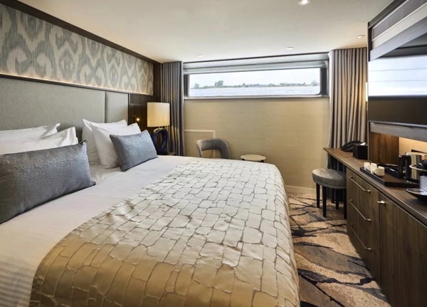 Riviera Travel, MS Porto Mirante, Standard Cabins - Emerald 2.jpg